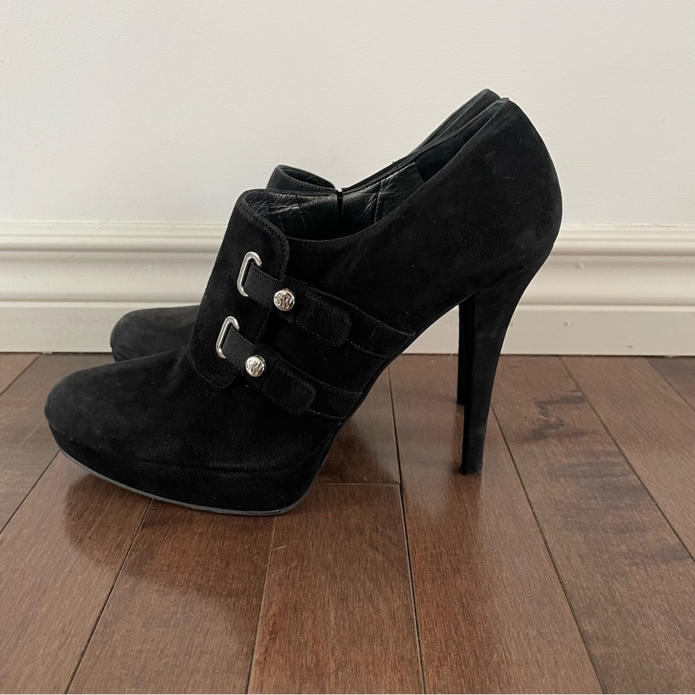 Stuart Weitzman Black Suede Buckle Pumps - Size 8 - Picture 3 of 12